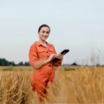 Liderança feminina no agro: Mulheres que estão transformando o futuro da agricultura